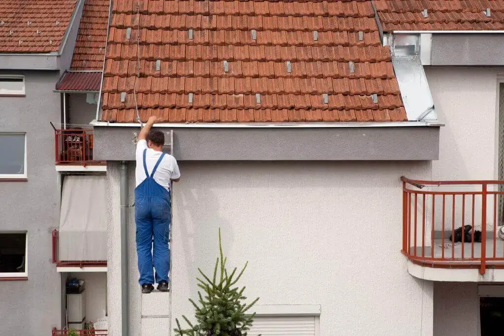 Gutters Repairing